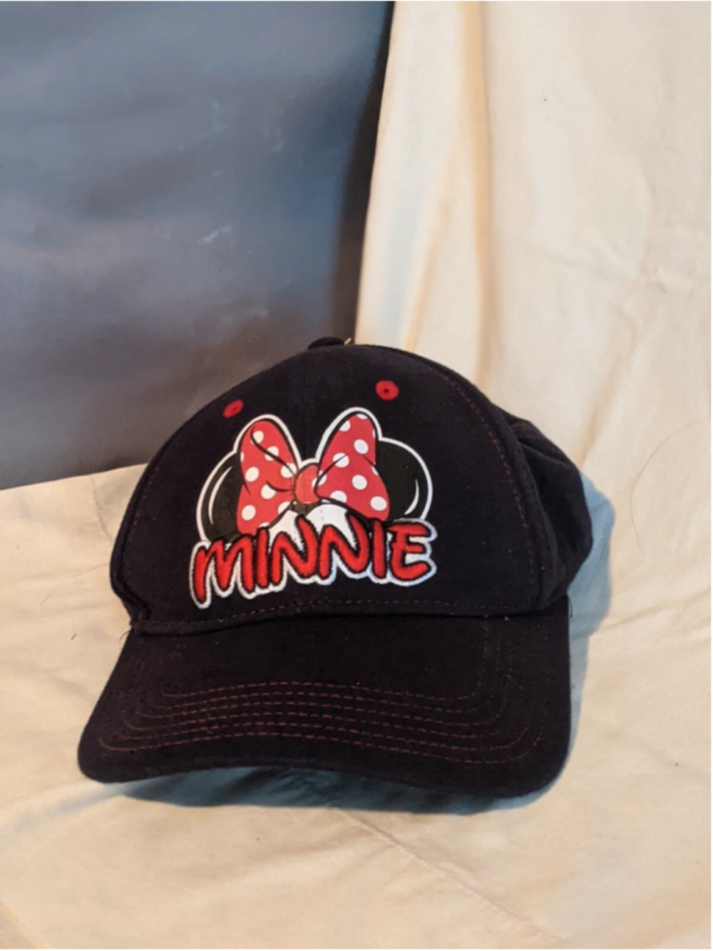 NEW Disney Womens Minnie Mouse Fan Baseball Hat, dark blue with red stitching